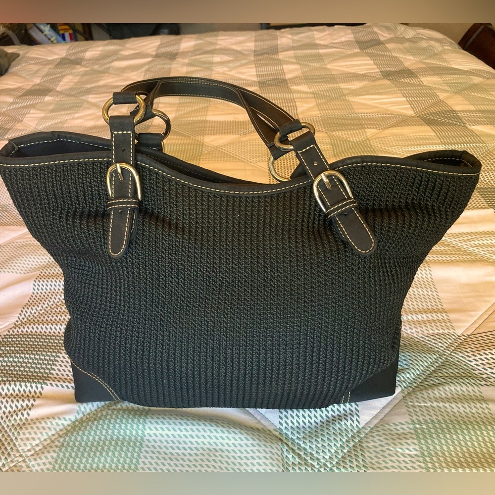 🔥Price drop $25🔥 Sak Black Crochet Textured Shoulder Bag TwoHandles